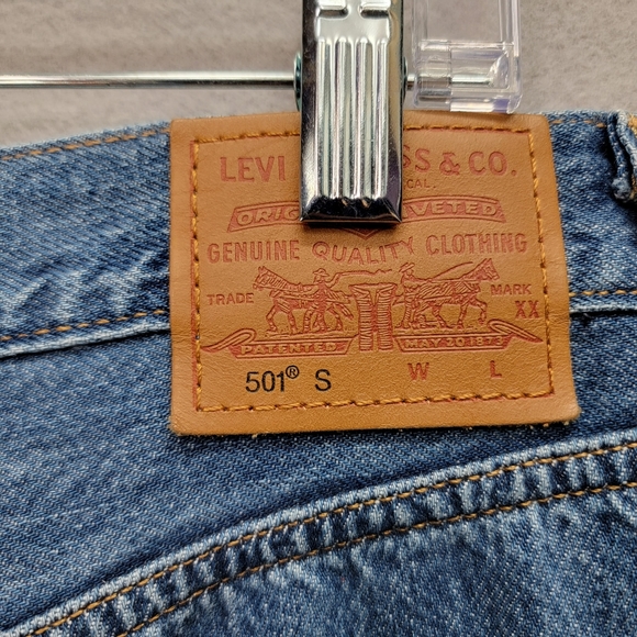 LEVI'S 501 WOMENS JEANS, DISTRESSED, SIZE 30W 28L - Picture 5 of 10